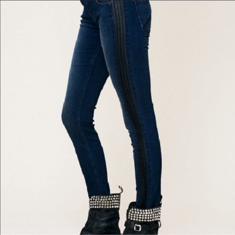 Free People | Vegan Leather Trim Skinny Jeans Size 28